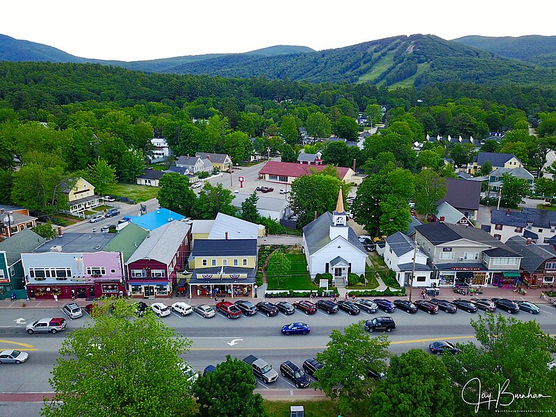 North Conway Village center where outdoor movies and concerts are held in Schouler Park